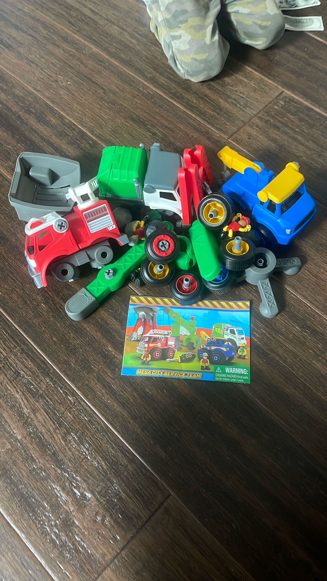 Mega City Service Team