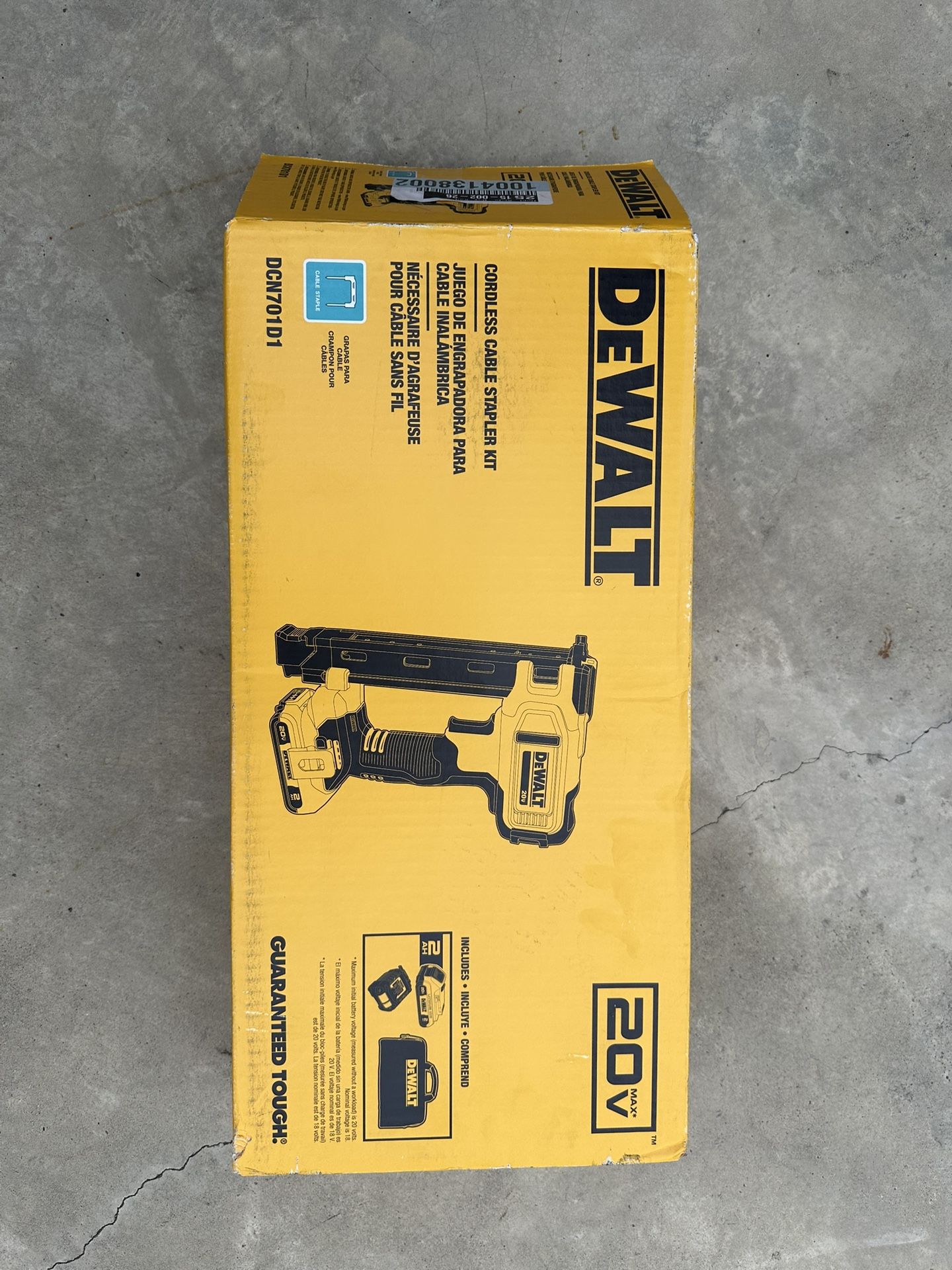 DEWALT 20V MAX Lithium-Ion Cordless Cable Stapler with 2.0Ah Battery, Charger and Bag.