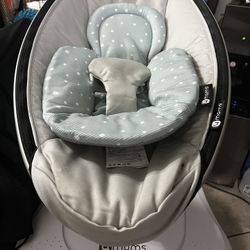 4moms mamaroo Baby Swing W Infant Insert