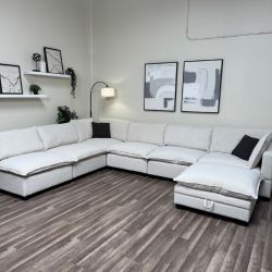 New In Box Cloud Boucle Modular Sectional Couch 7 Piece DELIVERY WITHIN A WEEK