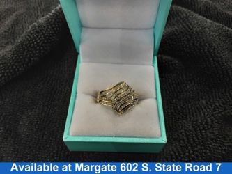 Women's Ring - Yellow Gold 10k (.417) 3.2 grams Size 7