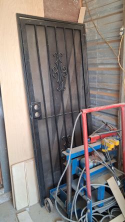 Metal exterior door