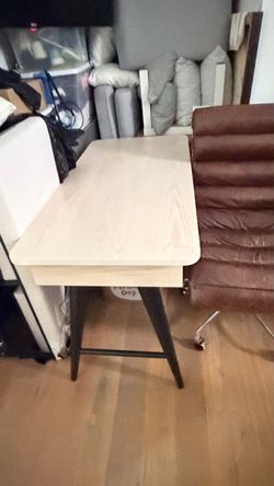 Rh - Madero Desk