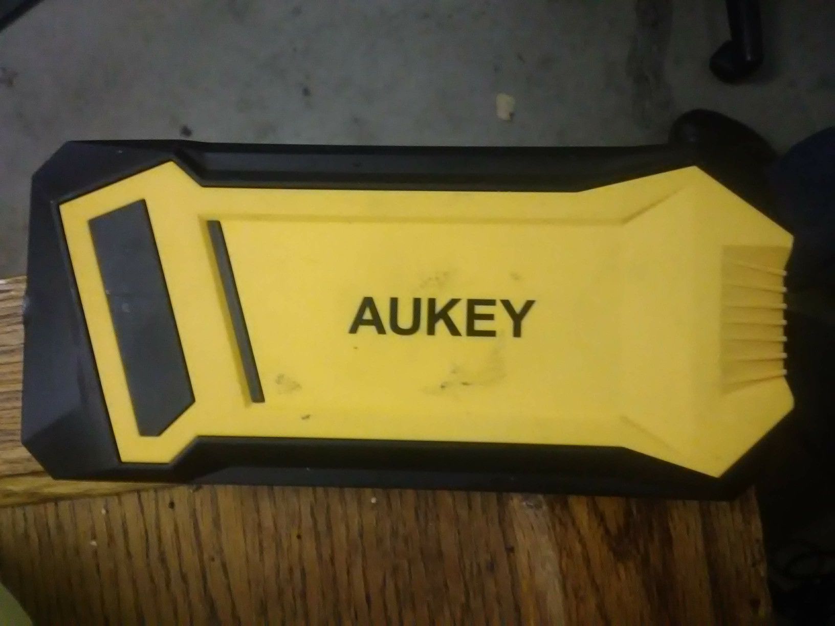 AUKEY portable charger 20.000 mHz
