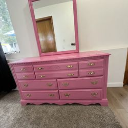 Pink 7-drawer Dresser w/ Mirror