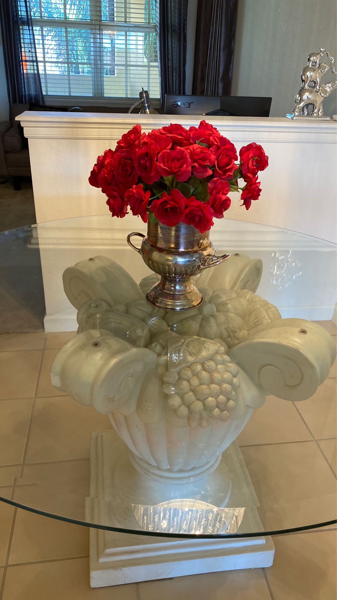 Modern/Classy Glass Dining Table or Entry Foyer Table