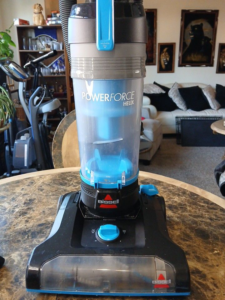 Bissell 2191 Powerforce Helix Vacuum
The Bissell 2191 PowerForce Helix Corded Bagless Upright Vacuum Cleaner in Blue is a reliable and efficient c