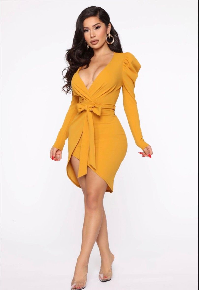 Size XS Gorgeous Yellow dress