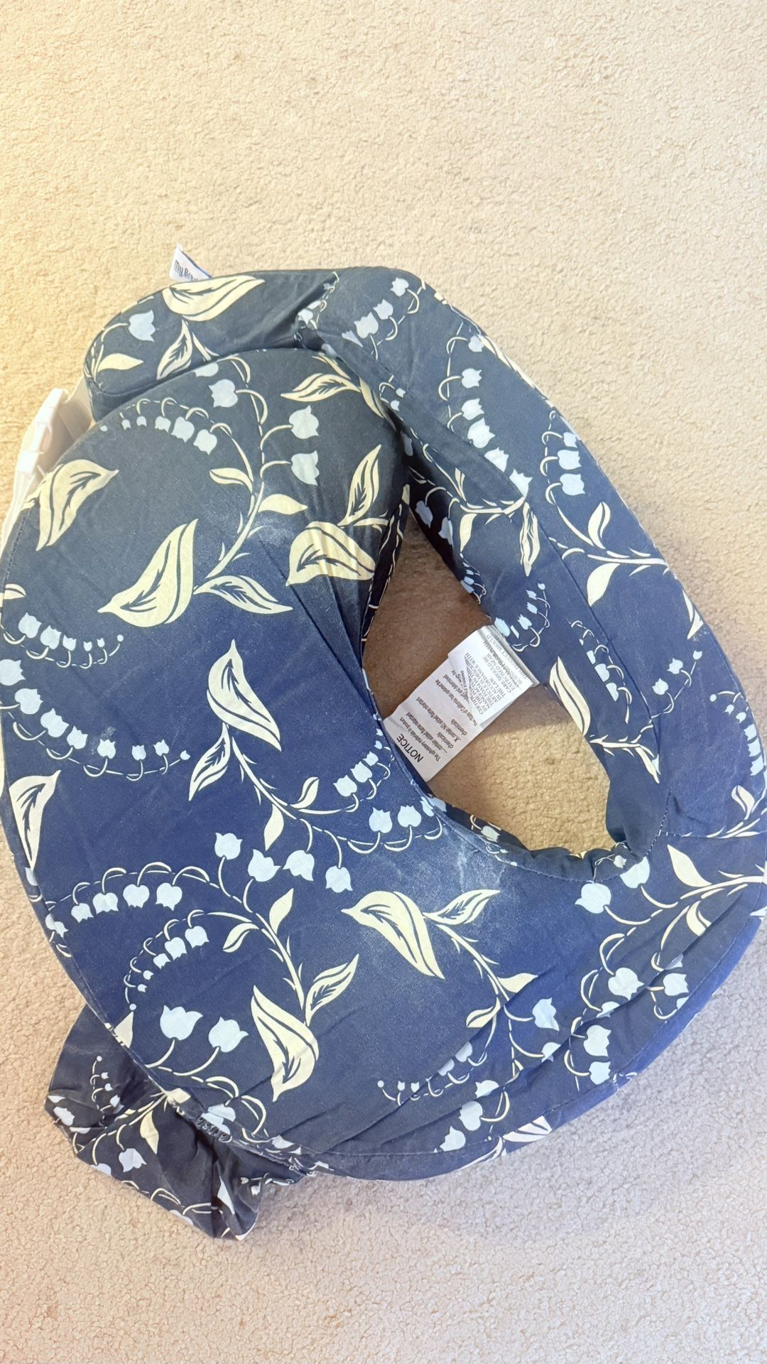 Feeding Pillow