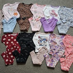 11 pairs of pajama size 6