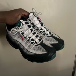 The Nike Air Max 95 SE 'Day of the Dead' (CT1139-001) in men's size 9