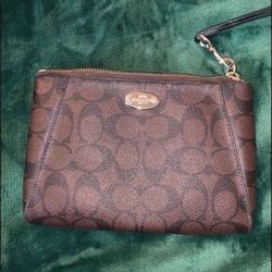 COACH WRISTLET WALLET