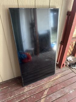 Hisense 42” Flatscreen TV
