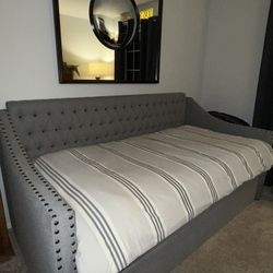 XL Twin Day Bed With Mattresses 