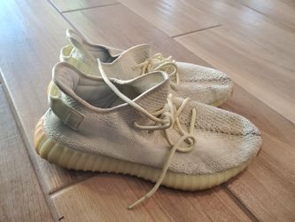 Yeezy BOOST
