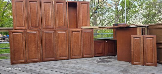 Kitchen cabinets like new