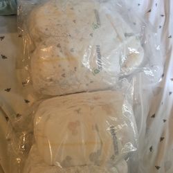 Assortment Of Diapers Size 4 (32 count)