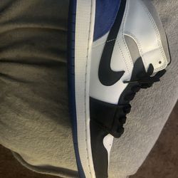 Nike Air Jordan 1 Mid SE ‘royal Black Toe Sneakers