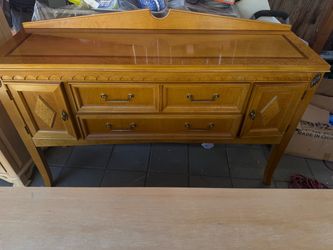 Stanely furniture buffet