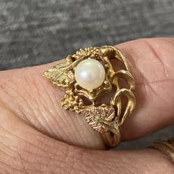 10K Solid Yellow & Pink Gold BLACK HILLS GOLD Pearl & Leaf Motif Ring