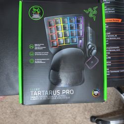 Razer Tartarus Pro -- ONLY USED ONCE