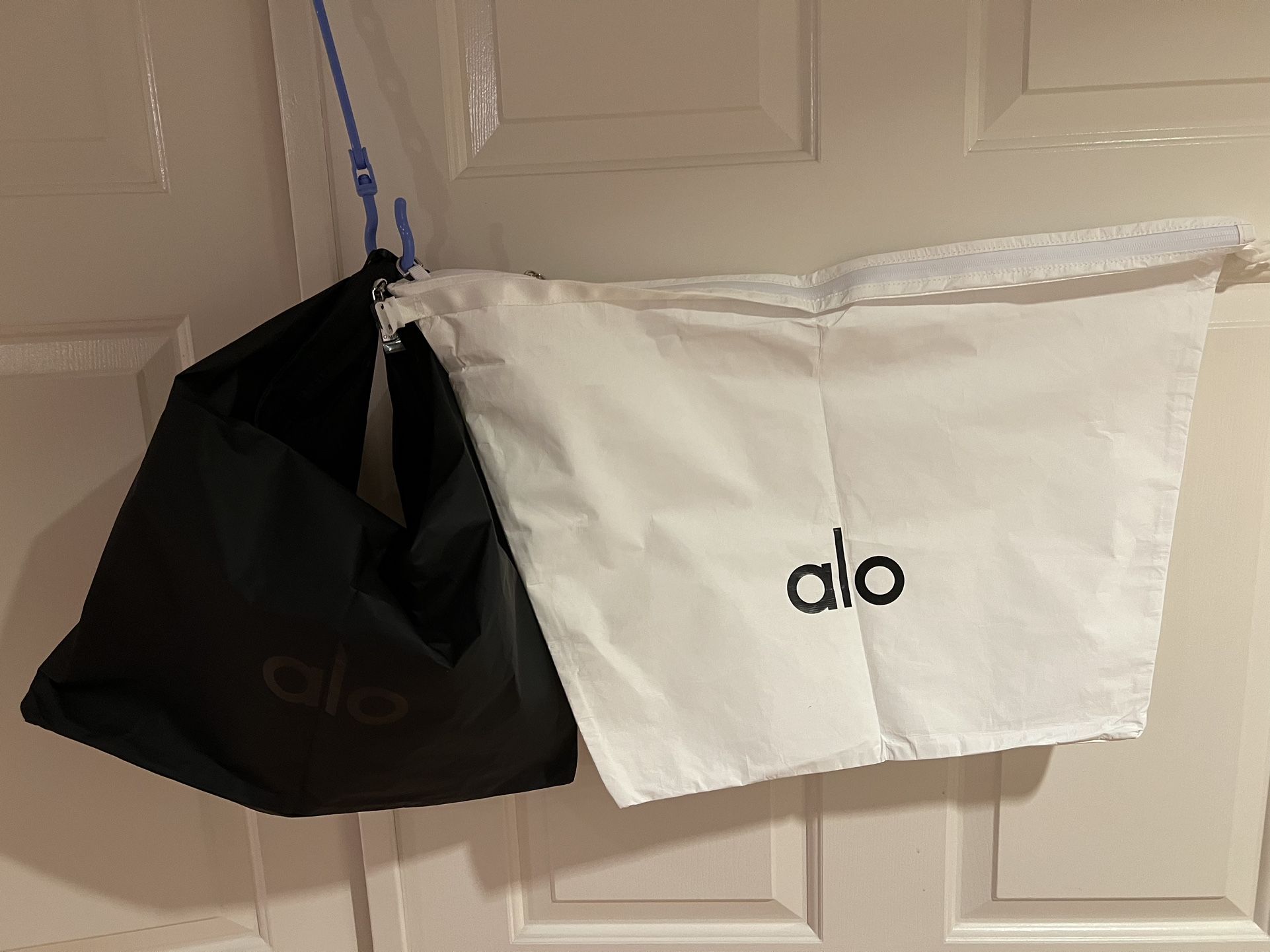 Alo Yoga Keep It Dry Fitness Bag