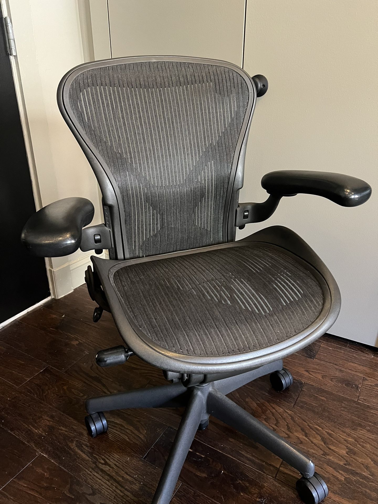 Herman Miller “Aeron” Chair (Size A / Small)