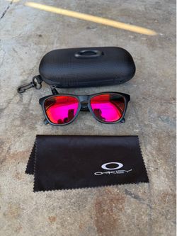 Oakley Frogskin Sunglasses Crystal Matte Black Ruby Red Fire Iridium Prizm Lens