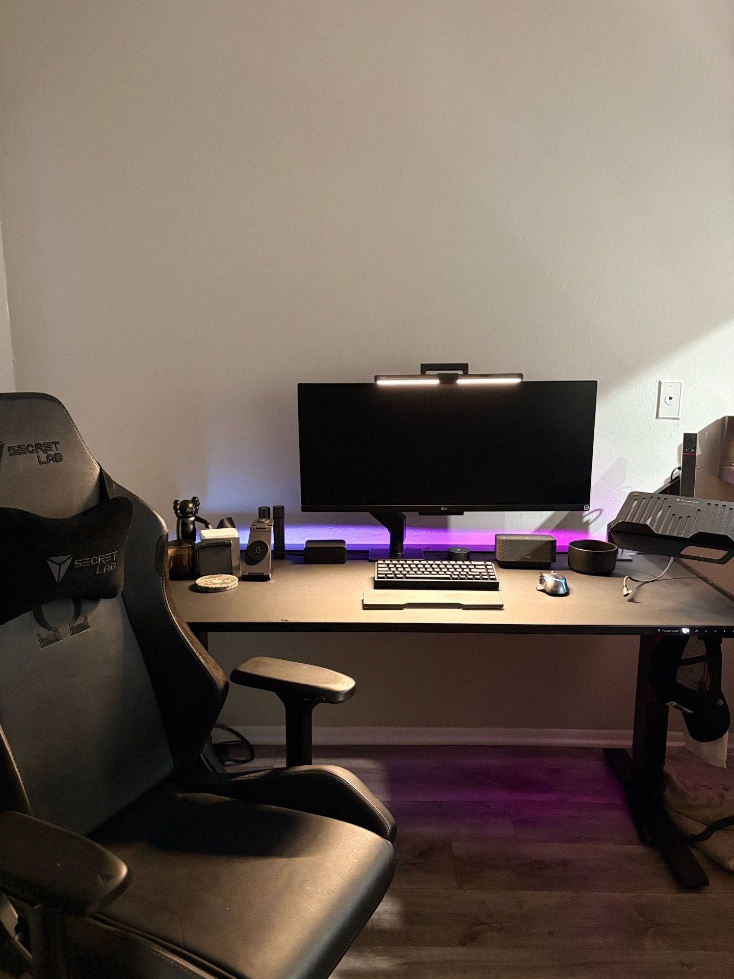 Secretlab Magnus Pro Desk