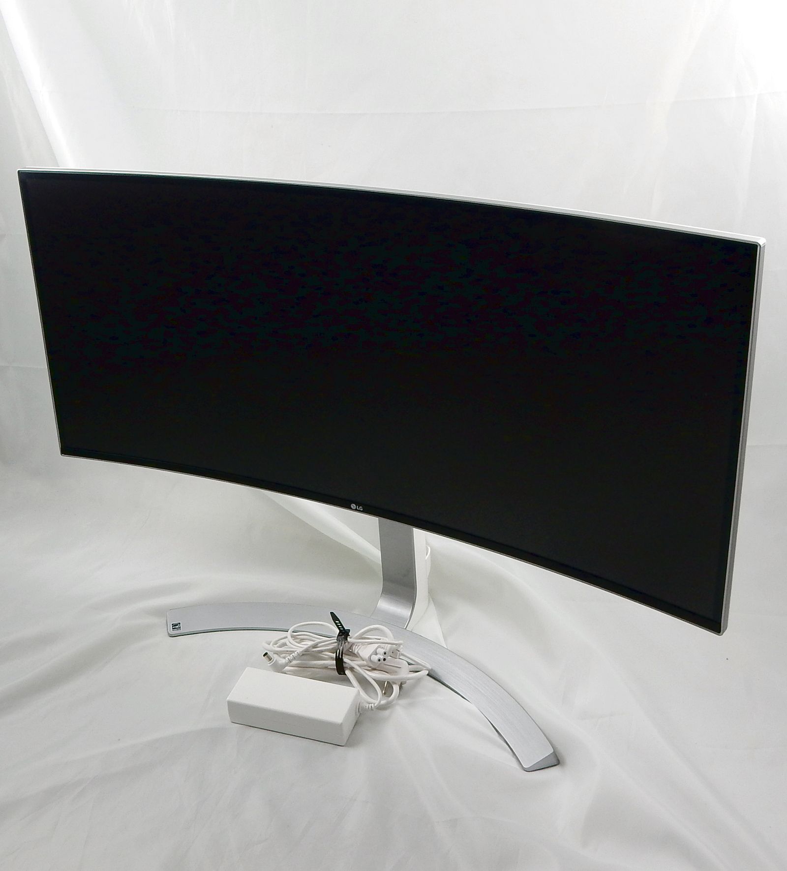 LG 34" UltraWide Curved Monitor QHD 1440P IPS w/Thunderbolt & FreeSync