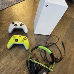 Xbox Series X With Controllers And Headset