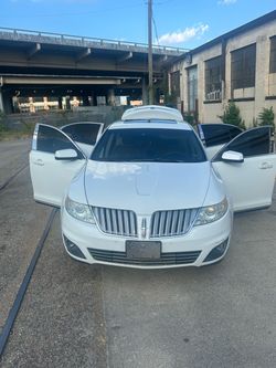 2010 Lincoln MKS