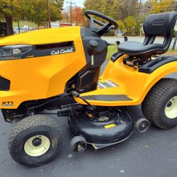 Cub Cadet Riding LawnMower 42-in Mower