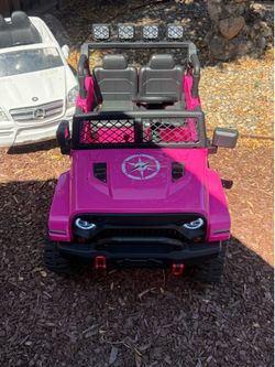 Ppink ANPABO truck is practically brand new (used only 5 times)