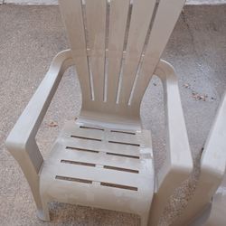  X-tra Large Plastic Adirondack Chairs
Set Of 3