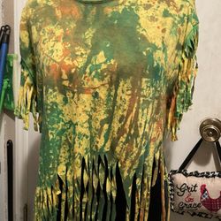 Terra T-shirt size medium