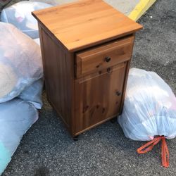 Small Cute Wood Ta B Le