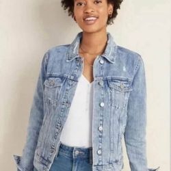 NWOT Old Navy Women’s Distressed Jean Jacket Size L  
