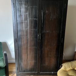 Wardrobe With 2 Drawers 