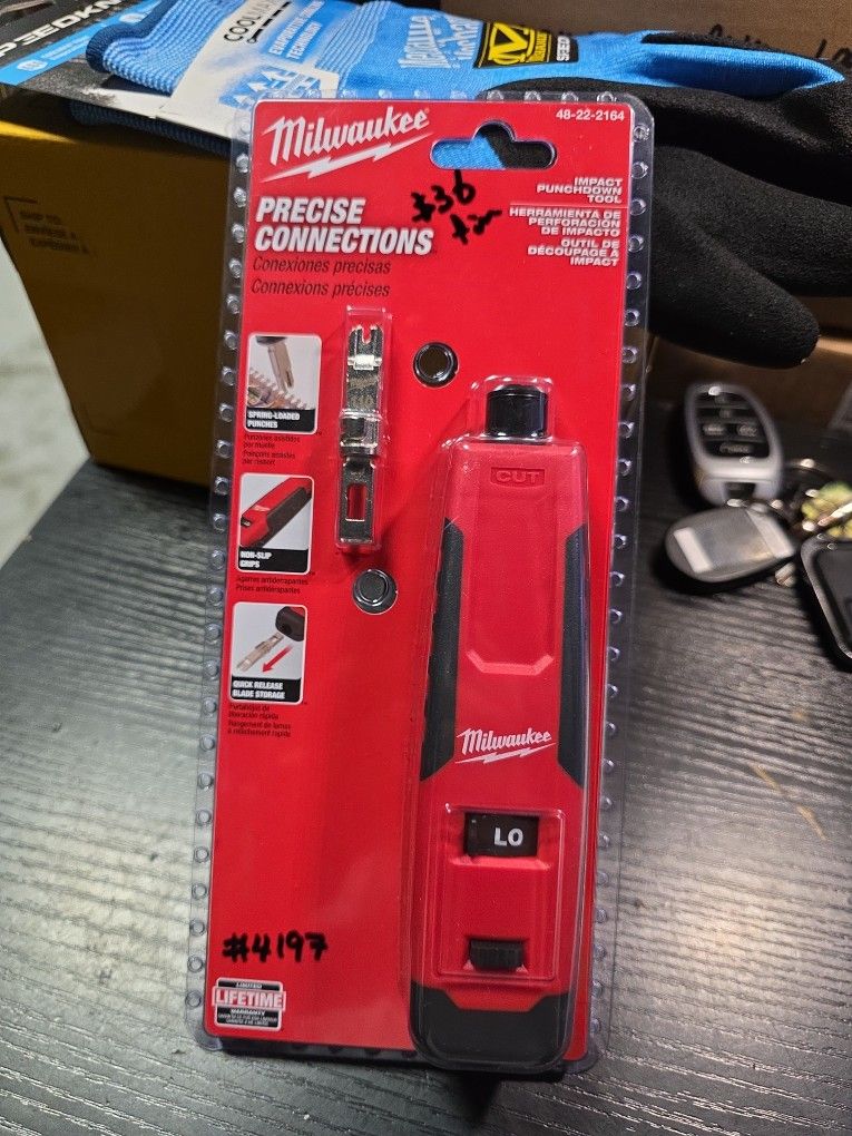 Milwaukee
Impact Punchdown Tool