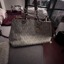 Micheal Kors Handbag&wallet