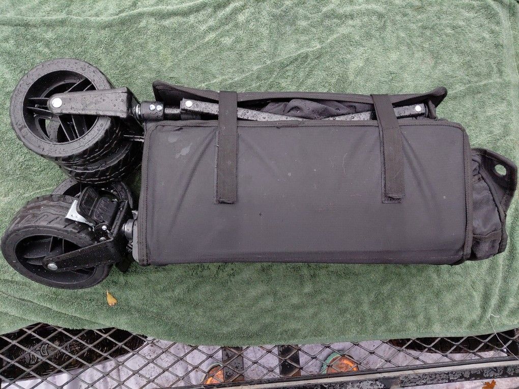 Collapsible Wagon Almost Brand New