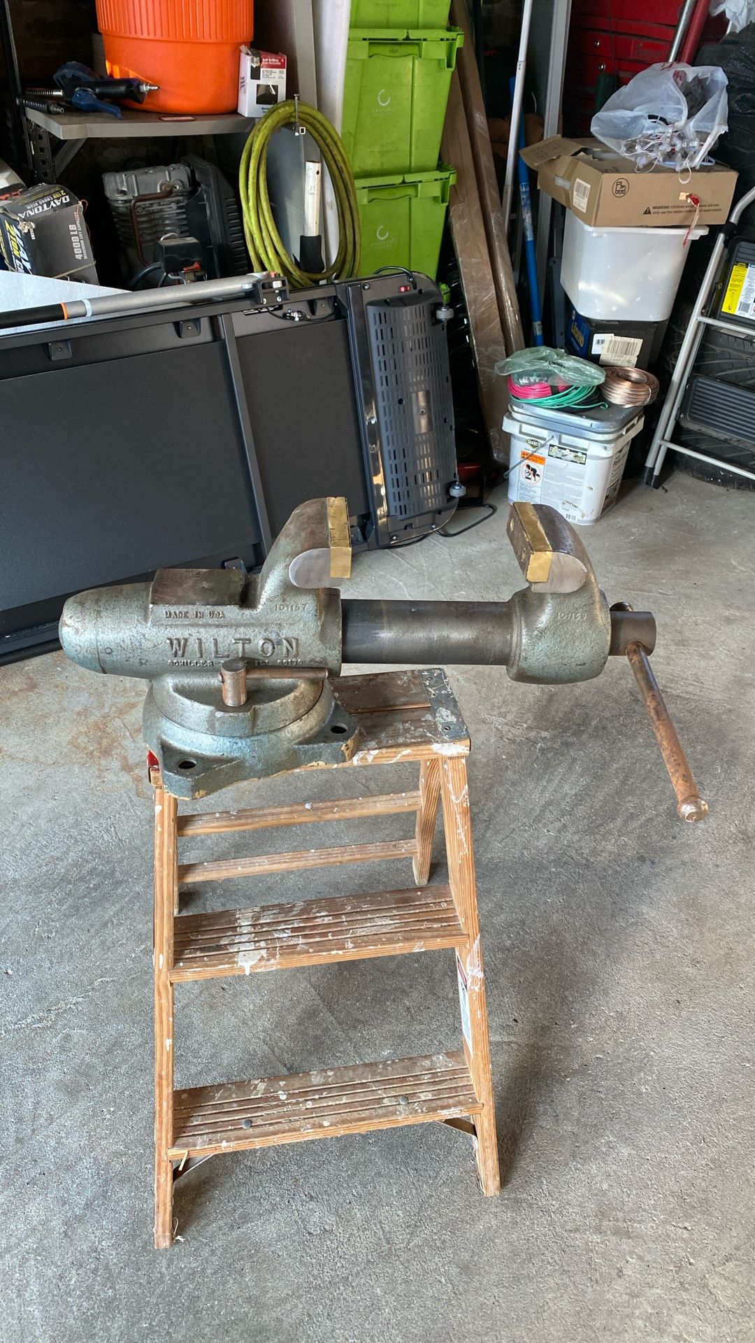 Wilton Bullet Vise 4 Inch Wide 325 Firm Bery Good Quality