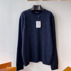 LOUIS VUITTON Embroidered Logo Crewneck Sweater !!!