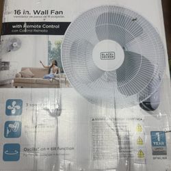 BLACK+DECKER 16" Oscillating Wall Fan 