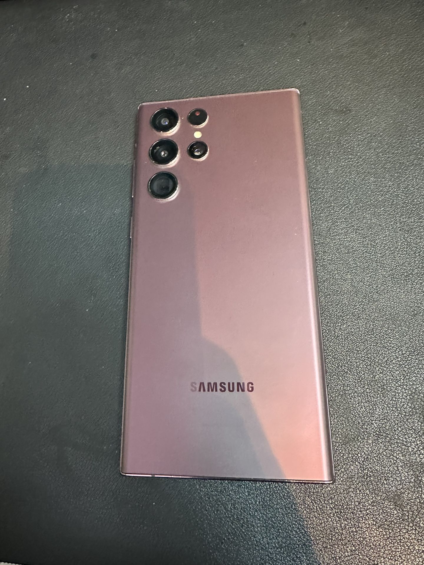 Samsung Galaxy S22 Ultra 5G Burgundy 128Gb Unlocked All Carriers Like New