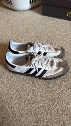 Adidas mens White Sambas size 8.5