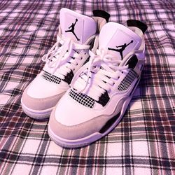 Jordan 4 - Military Black (Size US 9)