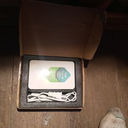 ST-100W. Voltage Converter