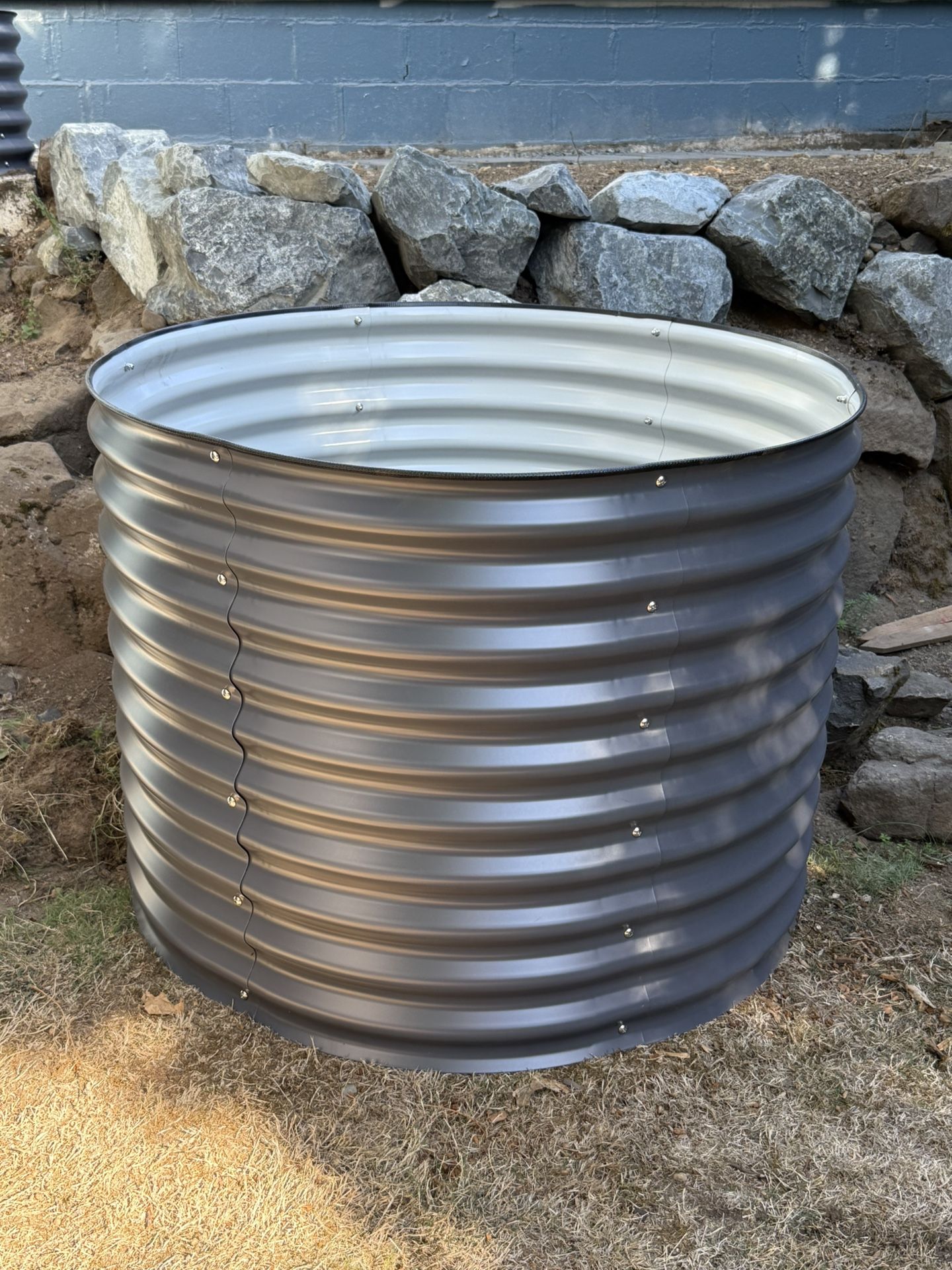 Vego Metal Raised Garden Bed, 32”Tall, 42”Round
